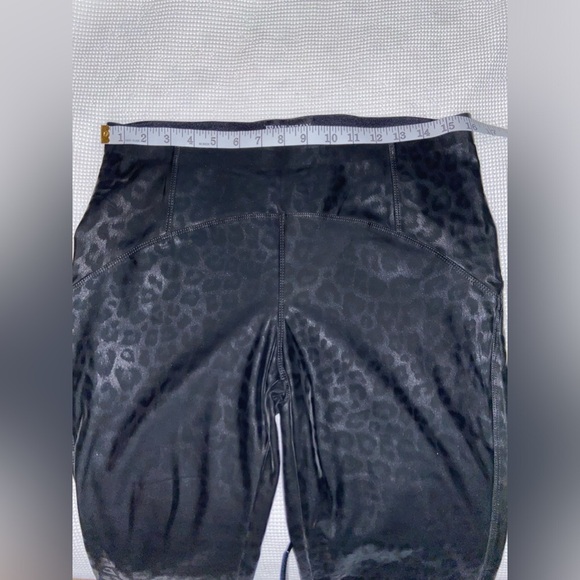 Women’s FRANK‎ LYMAN Leopard Print Velour Leggings Style size Large - Picture 6 of 12